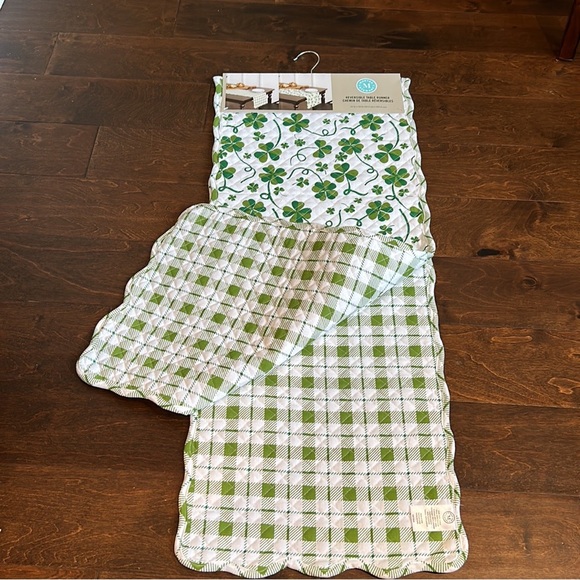 MARTHA STEWART Reversible Table Runner St Patrick’s Day Irish Clover Quilted - Picture 2 of 5